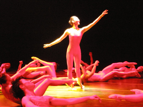 沈阳化妆学校为大剧院舞蹈诗造型